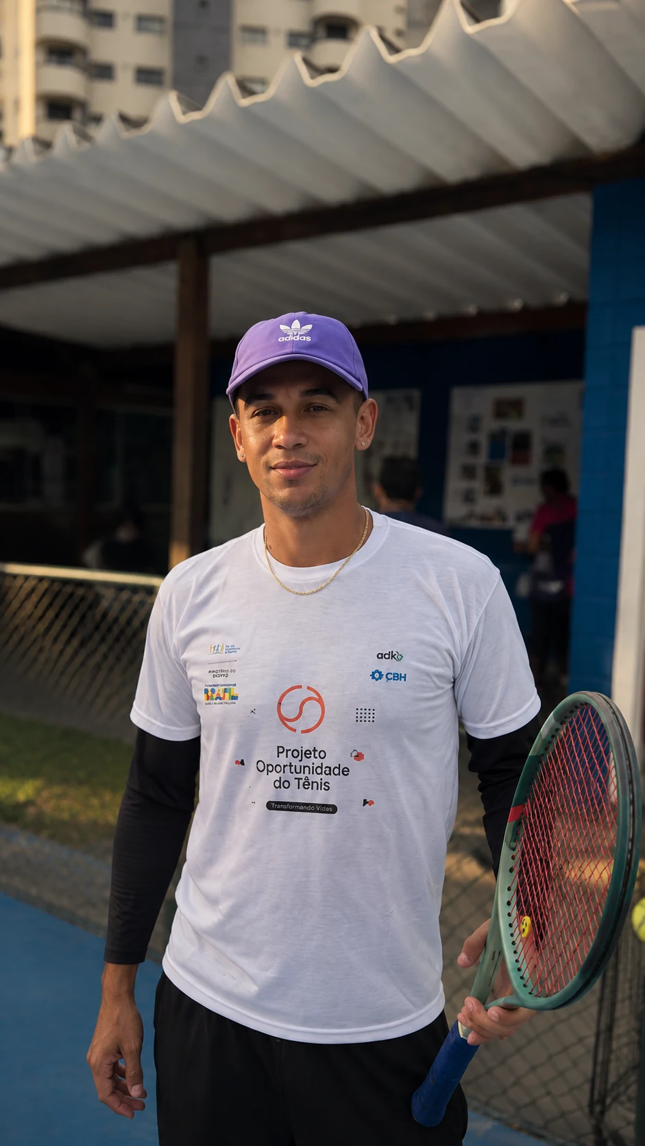 Gabriel Jimbo, professor de tênis da Jimbo Sports